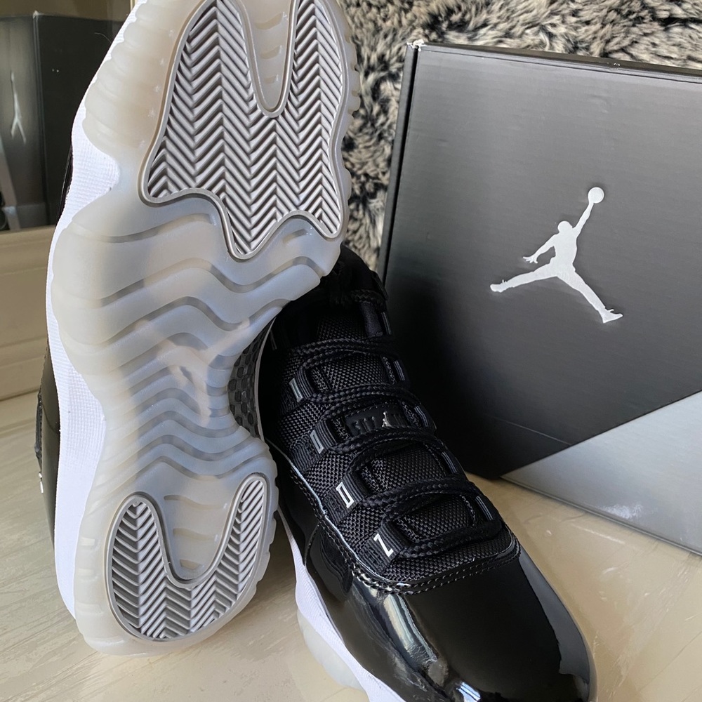 Jordan 11 - Picture 5 of 10